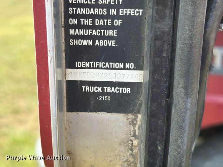 image for item EA0431 1990 Kenworth K 100E semi truck