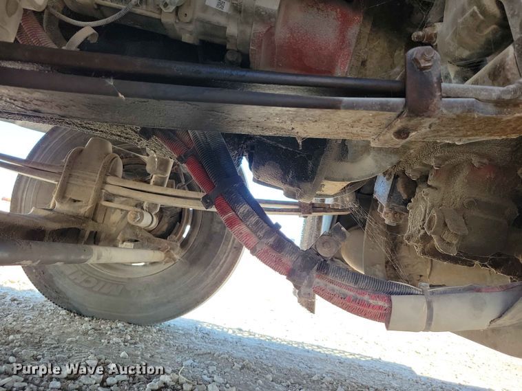 image for item EE1185 2014 Kenworth T800 semi truck
