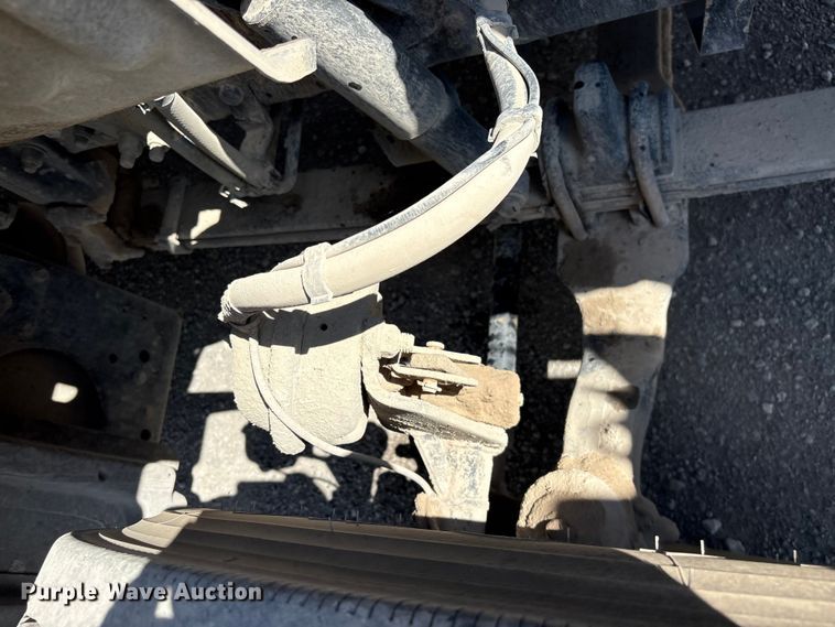 image for item EF1309 2015 Peterbilt 579 semi truck