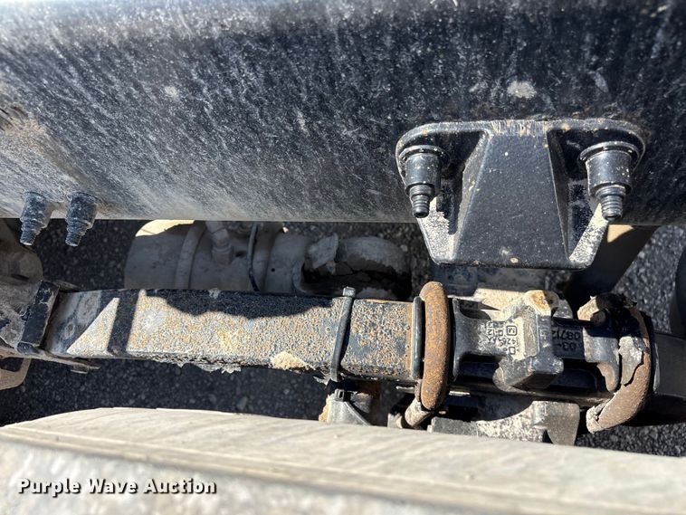 image for item EF1309 2015 Peterbilt 579 semi truck