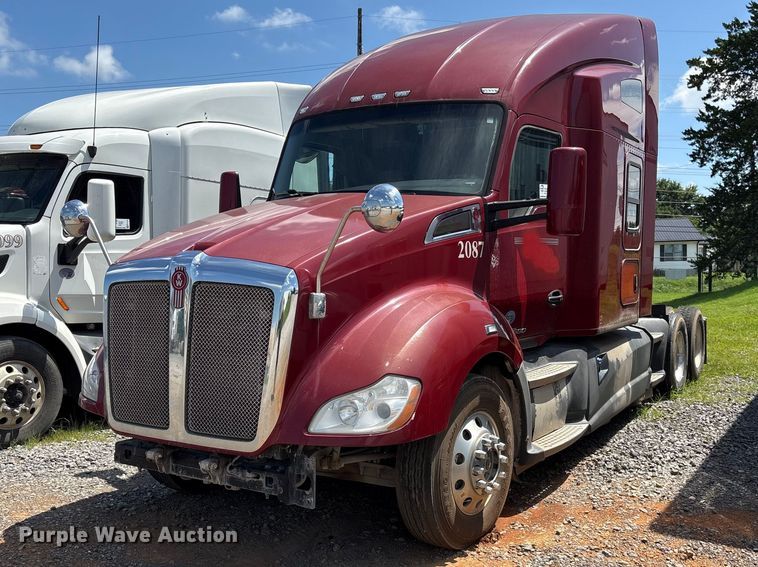 2015 Kenworth T680 seed tender trailer