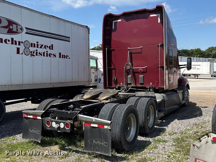 image for item EF1311 2015 Kenworth T680 seed tender trailer