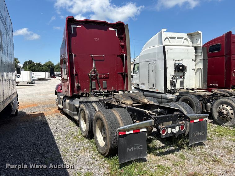 image for item EF1311 2015 Kenworth T680 seed tender trailer