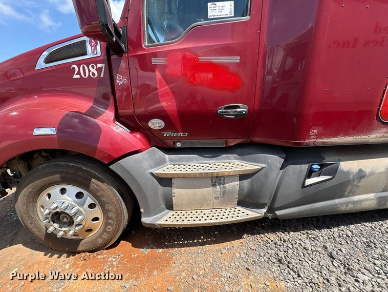 image for item EF1311 2015 Kenworth T680 seed tender trailer