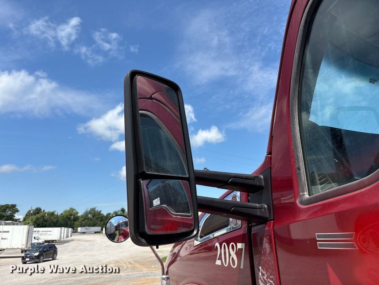 image for item EF1311 2015 Kenworth T680 seed tender trailer