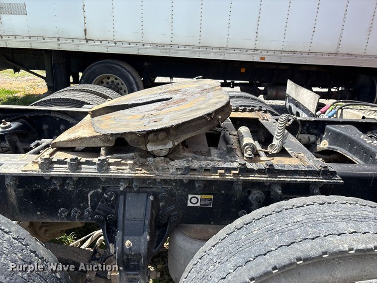 image for item EF1311 2015 Kenworth T680 seed tender trailer