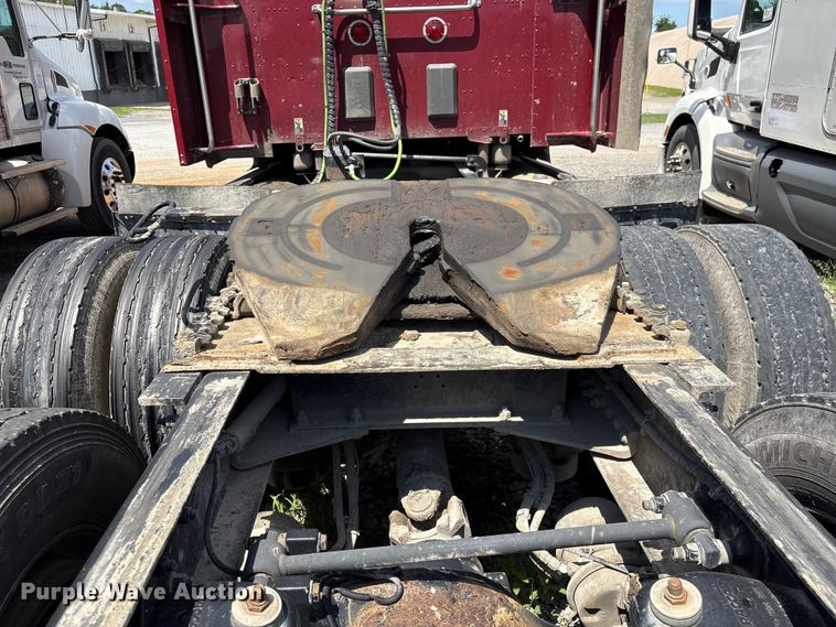 image for item EF1311 2015 Kenworth T680 seed tender trailer
