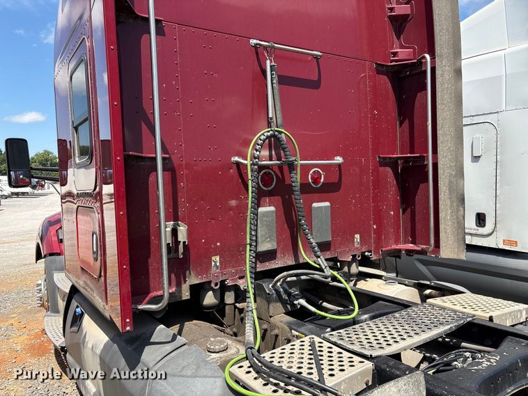 image for item EF1311 2015 Kenworth T680 seed tender trailer