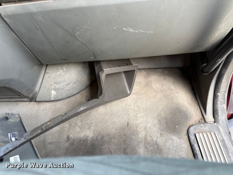 image for item EF1311 2015 Kenworth T680 seed tender trailer