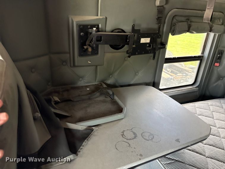 image for item EF1311 2015 Kenworth T680 seed tender trailer