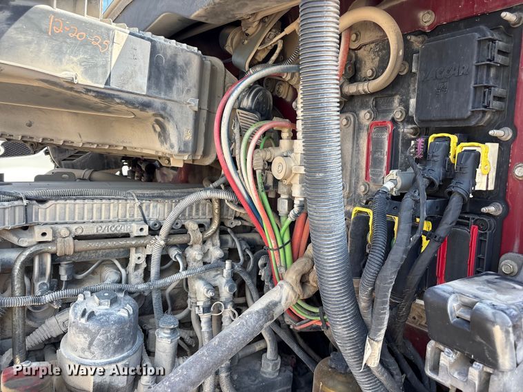 image for item EF1311 2015 Kenworth T680 seed tender trailer