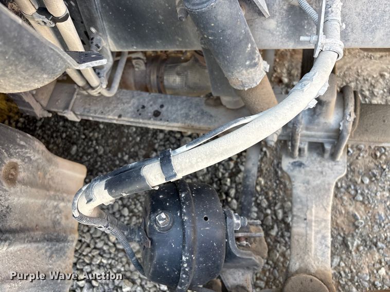 image for item EF1311 2015 Kenworth T680 seed tender trailer