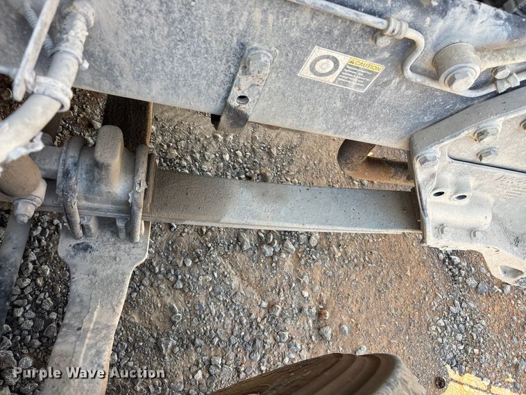 image for item EF1311 2015 Kenworth T680 seed tender trailer