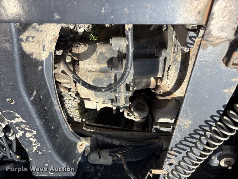 image for item EF1311 2015 Kenworth T680 seed tender trailer