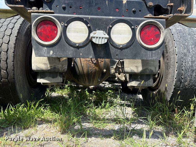 image for item EF1311 2015 Kenworth T680 seed tender trailer