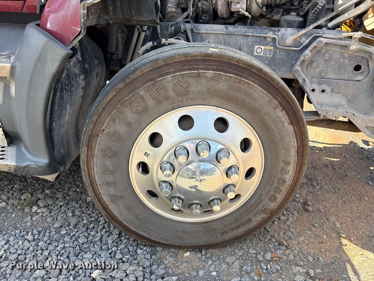 image for item EF1311 2015 Kenworth T680 seed tender trailer
