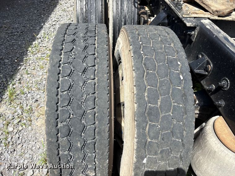 image for item EF1311 2015 Kenworth T680 seed tender trailer