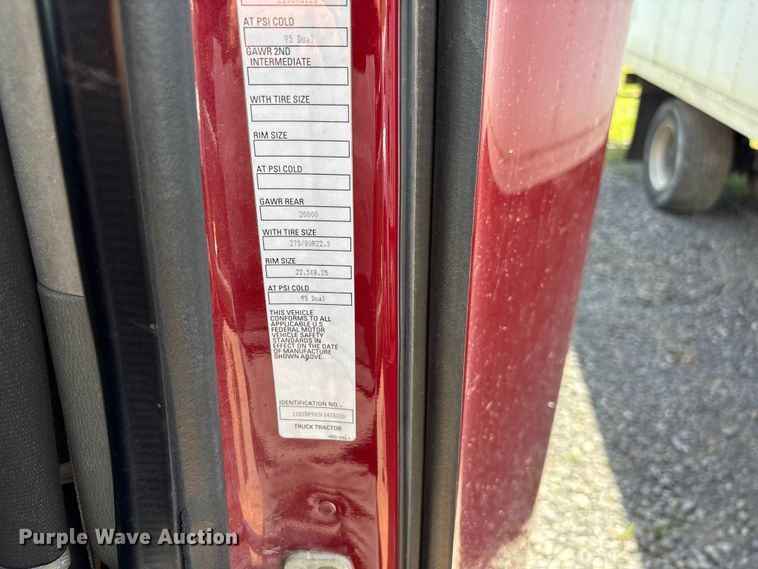 image for item EF1311 2015 Kenworth T680 seed tender trailer