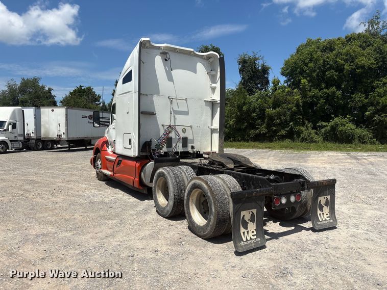 image for item EF1312 2016 Kenworth T680 semi truck