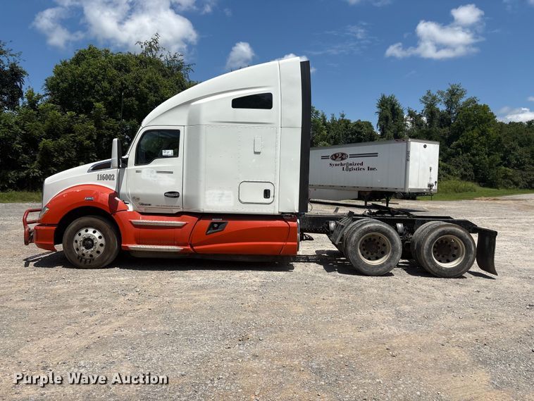 image for item EF1312 2016 Kenworth T680 semi truck