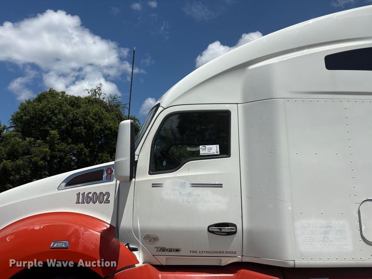 image for item EF1312 2016 Kenworth T680 semi truck