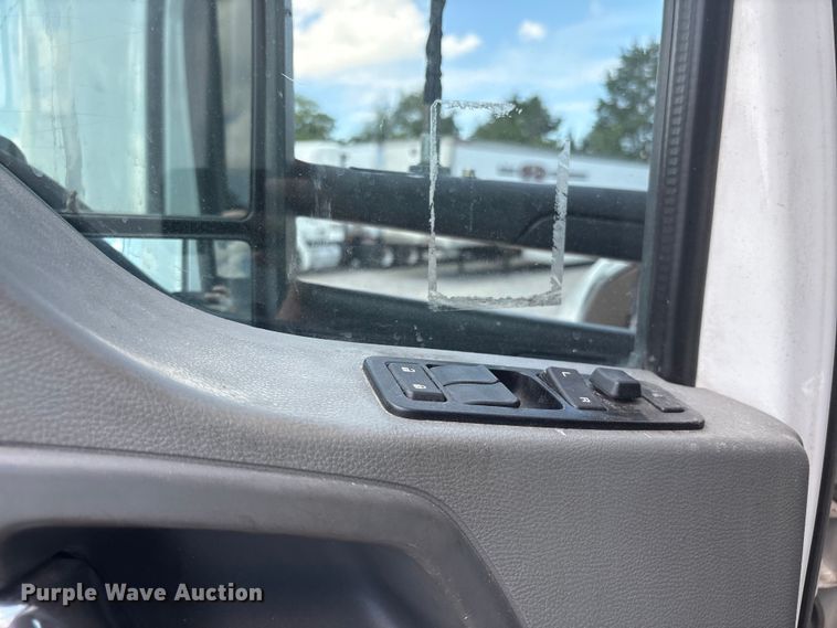 image for item EF1312 2016 Kenworth T680 semi truck