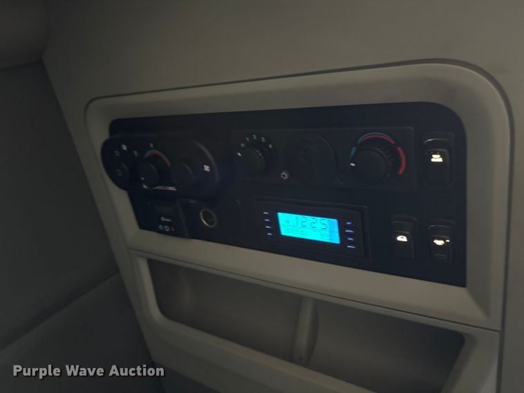 image for item EF1312 2016 Kenworth T680 semi truck