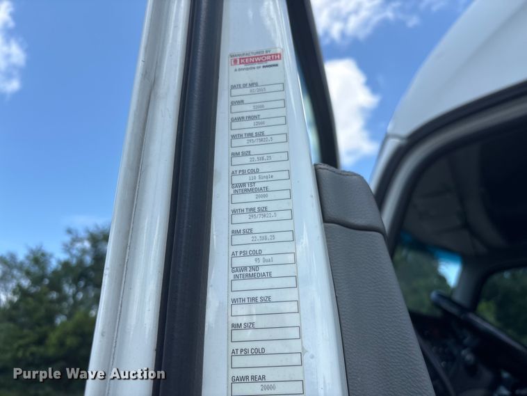 image for item EF1312 2016 Kenworth T680 semi truck