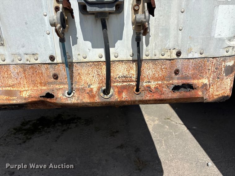 image for item EF1313 2000 Dorsey Trailers dry van trailer