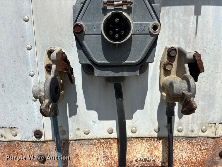 image for item EF1313 2000 Dorsey Trailers dry van trailer