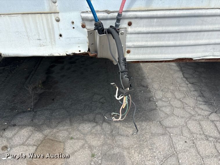 image for item EF1314 1999 Utility Trailer Manufacturer dry van trailer