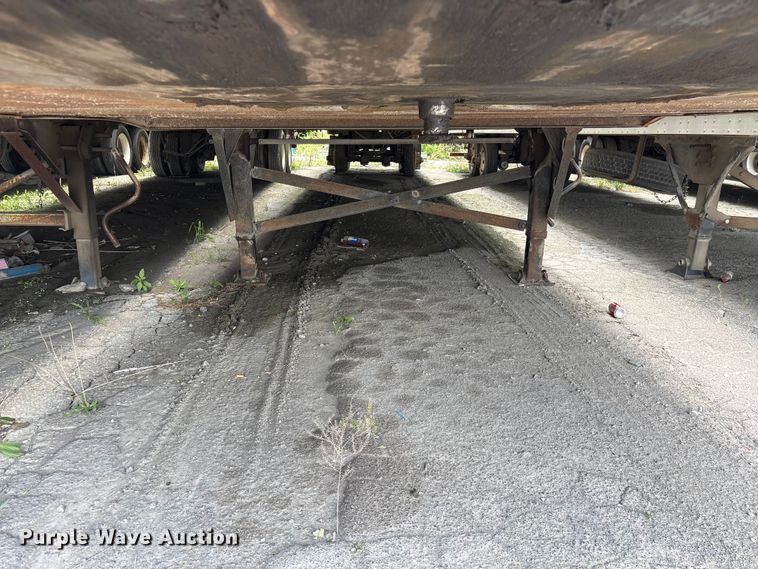 image for item EF1314 1999 Utility Trailer Manufacturer dry van trailer