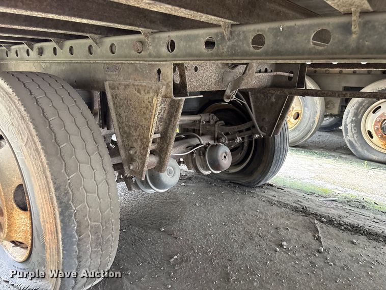 image for item EF1314 1999 Utility Trailer Manufacturer dry van trailer