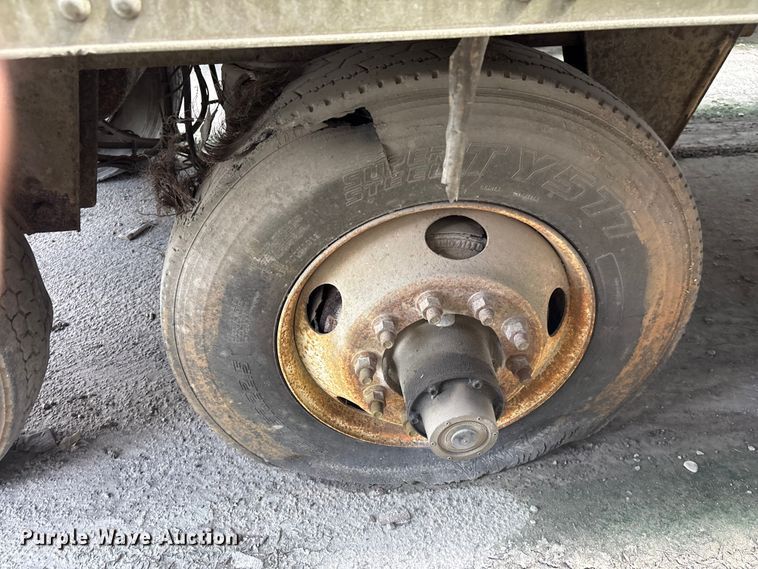 image for item EF1314 1999 Utility Trailer Manufacturer dry van trailer