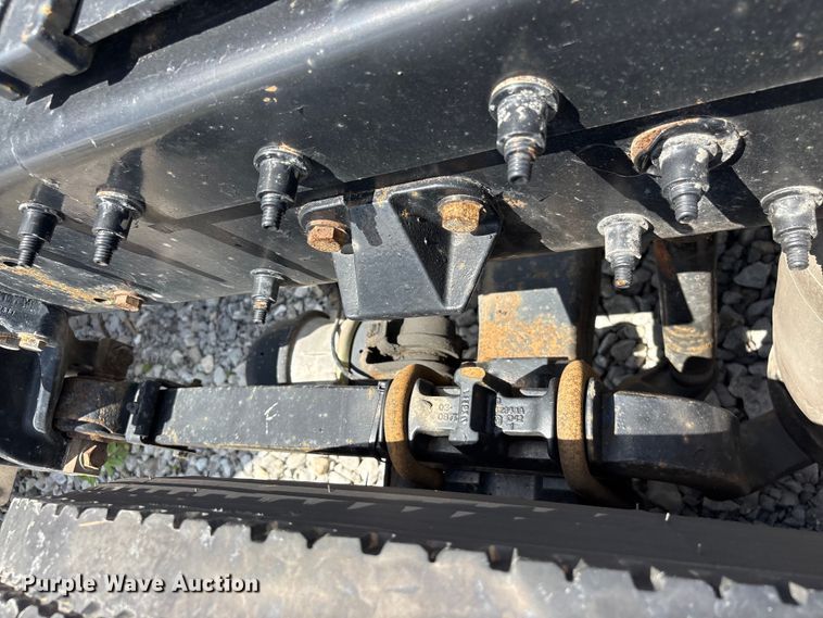 image for item EF1317 2017 Peterbilt 579 semi truck