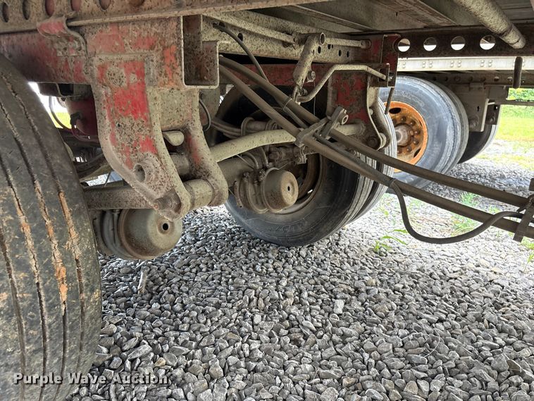 image for item EF1318 1999 Trailer Mobile dry van trailer