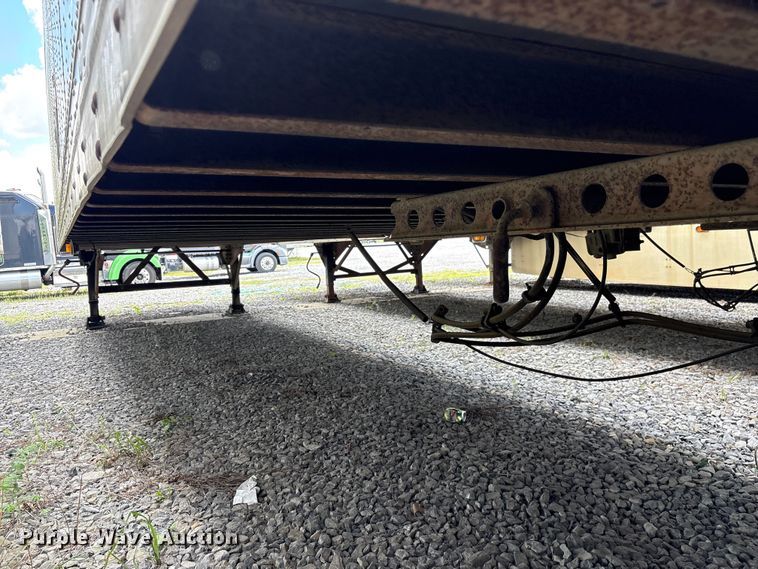 image for item EF1318 1999 Trailer Mobile dry van trailer