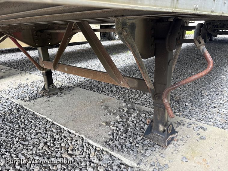 image for item EF1318 1999 Trailer Mobile dry van trailer