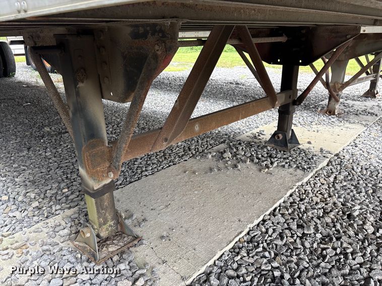 image for item EF1318 1999 Trailer Mobile dry van trailer