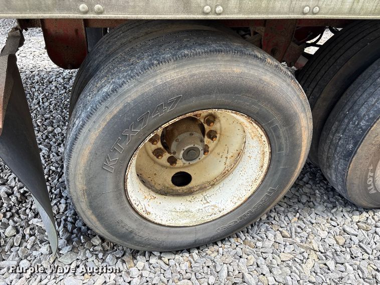 image for item EF1318 1999 Trailer Mobile dry van trailer