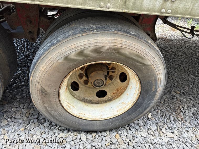 image for item EF1318 1999 Trailer Mobile dry van trailer