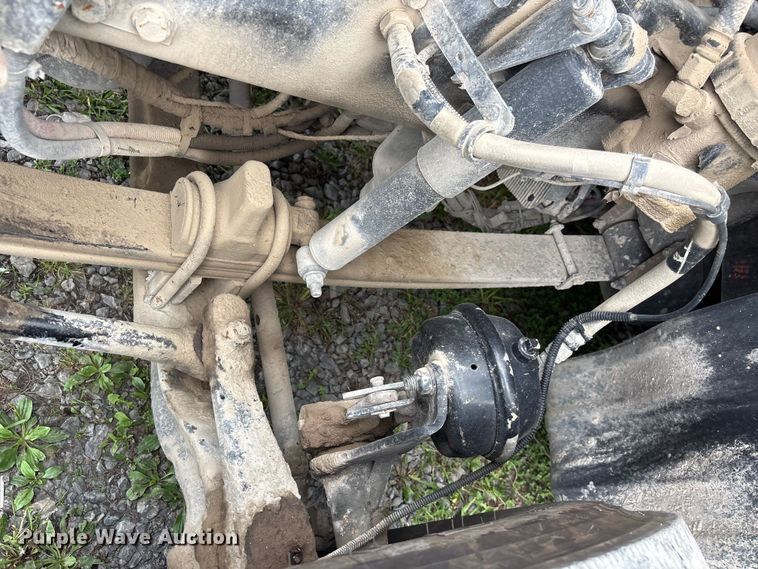 image for item EF1319 2015 Kenworth T680 semi truck