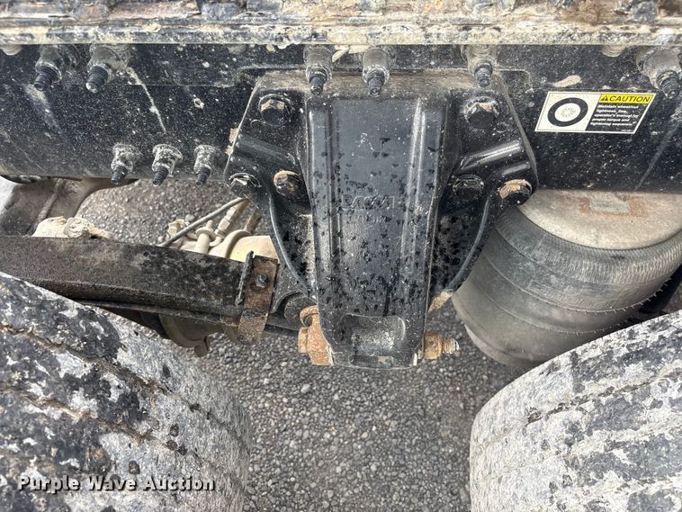 image for item EF1319 2015 Kenworth T680 semi truck