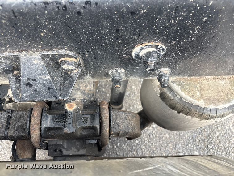 image for item EF1319 2015 Kenworth T680 semi truck