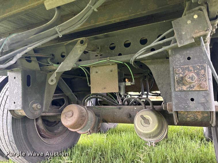 image for item EG9019 2013 Stoughton ZGPVW-535T-S-C-AR dry van trailer