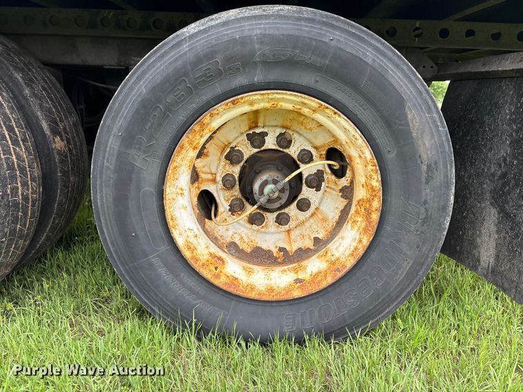 image for item EG9019 2013 Stoughton ZGPVW-535T-S-C-AR dry van trailer
