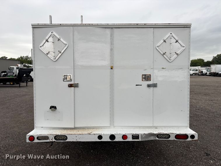 image for item EG9204 2015 Ford F650 Super Duty Ext. Cab flatbed truck