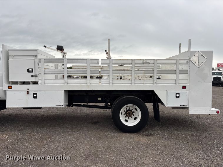 image for item EG9204 2015 Ford F650 Super Duty Ext. Cab flatbed truck