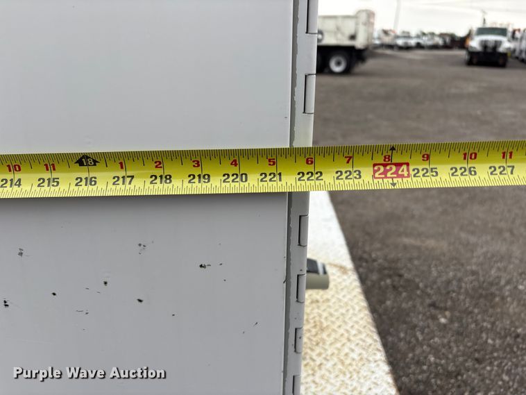 image for item EG9204 2015 Ford F650 Super Duty Ext. Cab flatbed truck