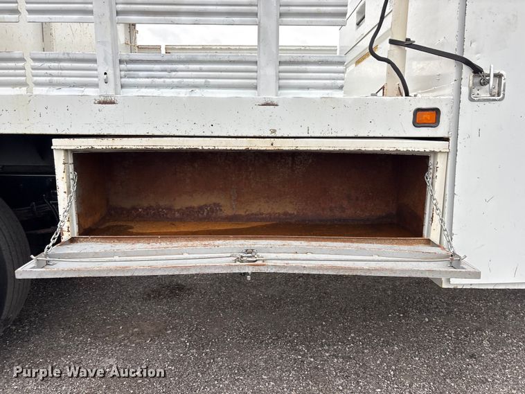 image for item EG9204 2015 Ford F650 Super Duty Ext. Cab flatbed truck